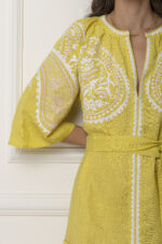 ETOILE CORAL - Κίτρινο λινό κεντητό Areti μακρύ φόρεμα - Image 4